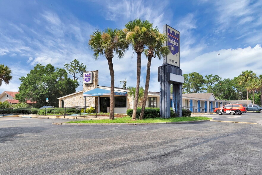 Primary Photo Of 8285 Dix Ellis Trl, Jacksonville Hotel For Sale