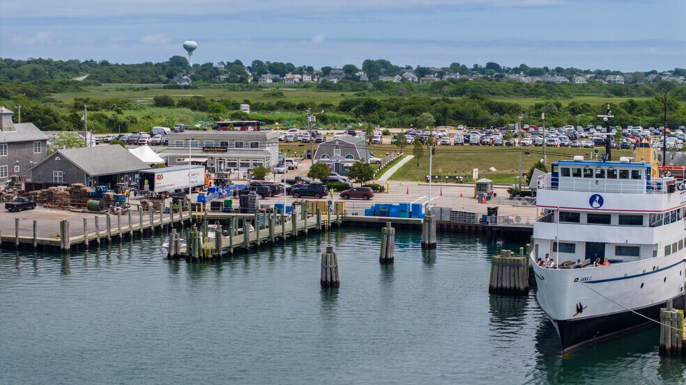 More Photos Of 311 Great Island Rd, Narragansett Freestanding For Sale