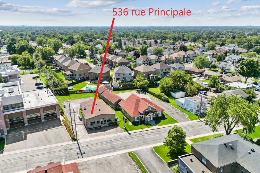 Primary Photo Of 536 Rue Principale, Laval Freestanding For Sale