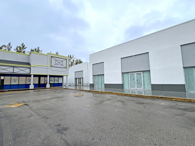 More Photos Of 27455 S Dixie Hwy, Homestead Storefront For Lease