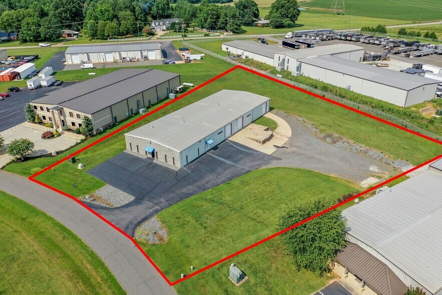 More Photos Of 197 Pit Rd, Mooresville Warehouse For Sale