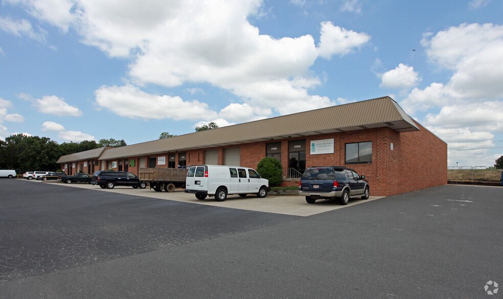 More Photos Of 11132 Downs Rd, Pineville Light Distribution For Lease