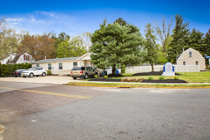 More Photos Of 2A Rose St, Willingboro Medical For Sale