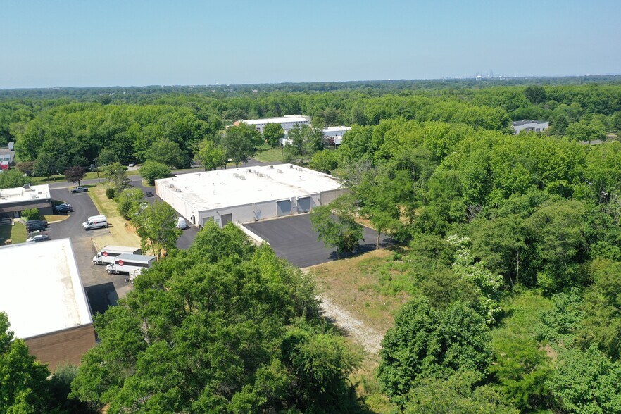 More Photos Of 1253 Glen Ave, Moorestown Warehouse For Lease