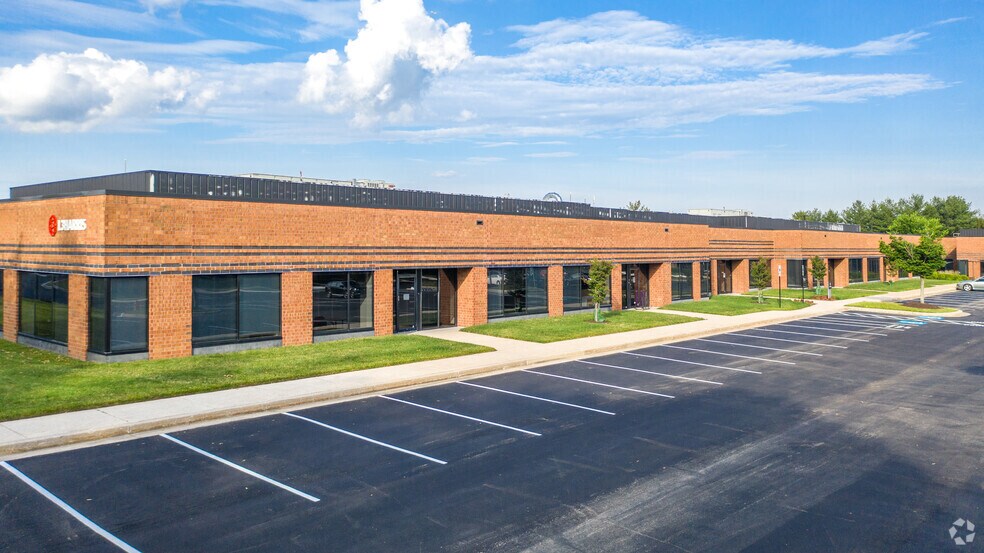 More Photos Of 7138 Columbia Gateway Dr, Columbia Light Distribution For Lease