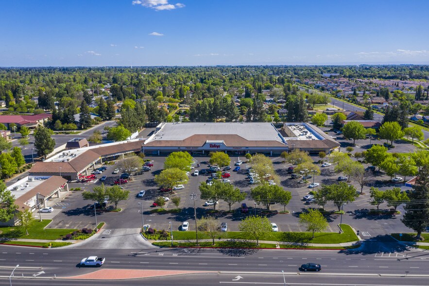 More Photos Of 3518-3572 G St, Merced Unknown For Lease