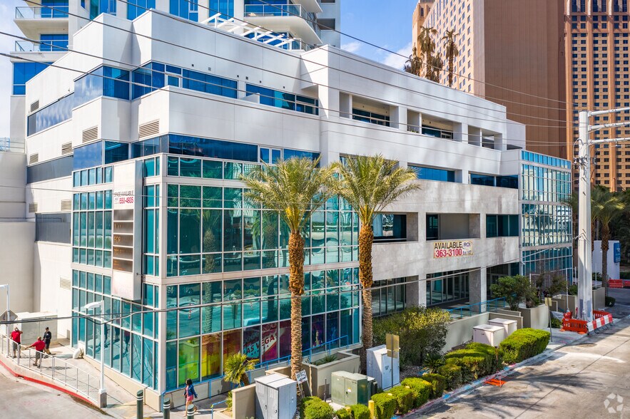 Primary Photo Of 2700 Las Vegas Blvd, Las Vegas Apartments For Sale