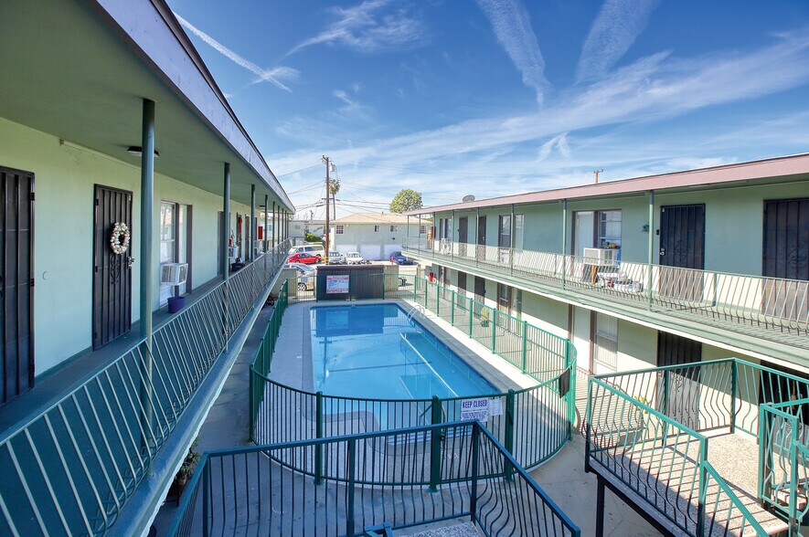 More Photos Of 11523-11529 Old River School Rd, Downey Apartments For Sale