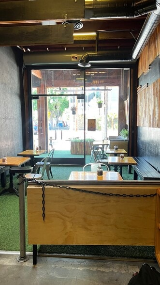 More Photos Of 8422-8428 W 3rd St, Los Angeles Restaurant For Lease