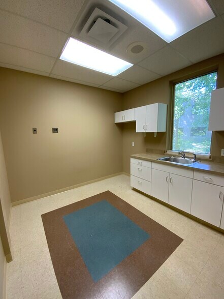 More Photos Of 3436-3500 Granite Cir, Toledo Medical For Sale