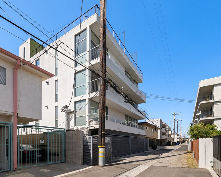 More Photos Of 12770 Caswell Ave, Los Angeles Apartments For Sale