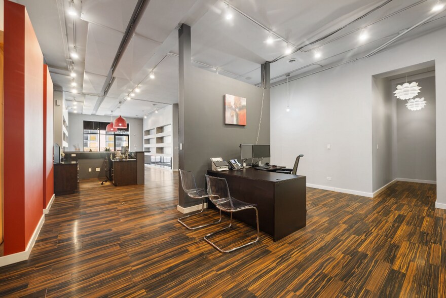 More Photos Of 2853 N Pulaski Rd, Chicago Storefront Retail Office For Sale