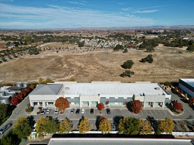 More Photos Of 2758 Danley Ct, Paso Robles Warehouse For Lease