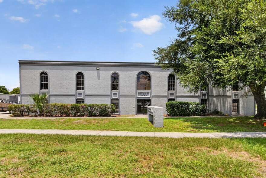 More Photos Of 1225 Bennett Dr, Longwood Unknown For Lease