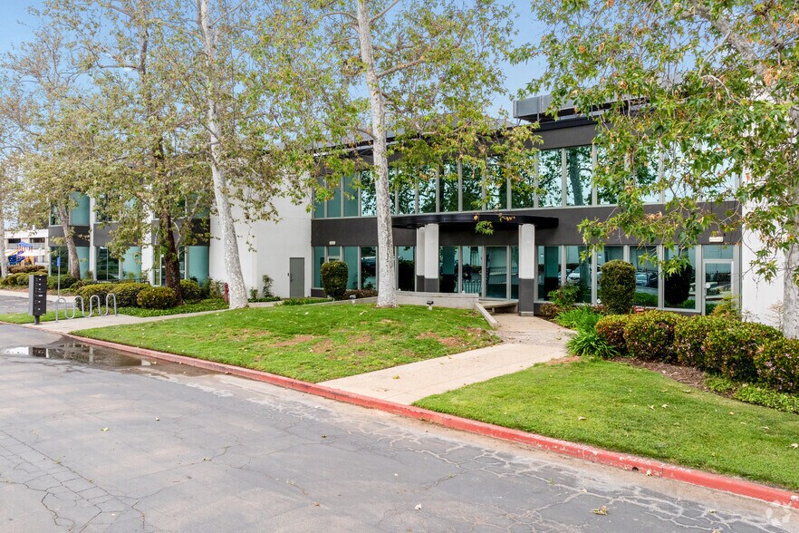 More Photos Of 6602-6694 Convoy Ct, San Diego Office For Sale