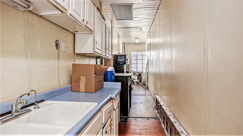 More Photos Of 5118 E 17th Ave, Tampa Religious Facility For Sale