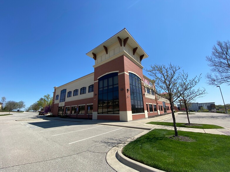 Primary Photo Of 10700-10720 Metcalf Ave, Overland Park Medical For Lease