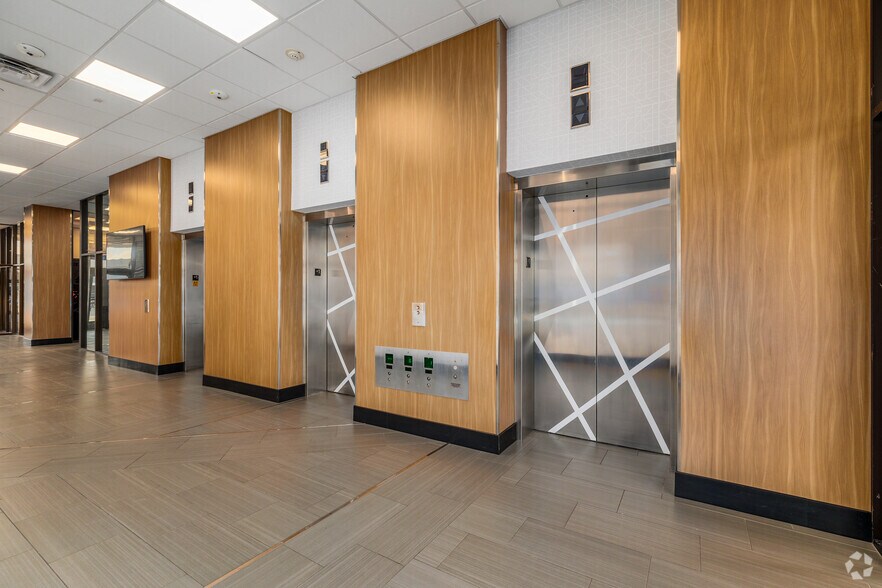 More Photos Of 1736 E Sunshine St, Springfield Office For Lease