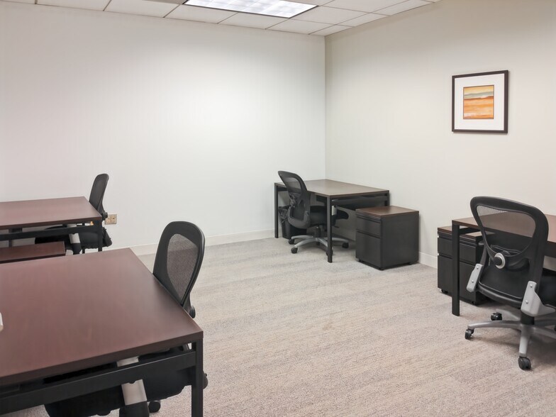 More Photos Of 2475 Northwinds Pky, Alpharetta Coworking Space