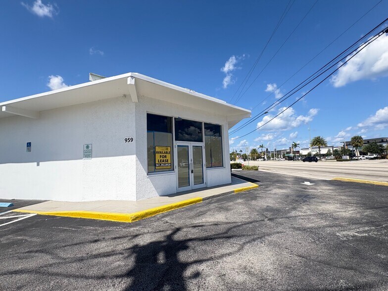 More Photos Of 959 S Federal Hwy, Deerfield Beach Freestanding For Lease