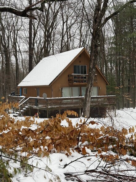 More Photos Of 50 Jacobs Rd, Moultonborough Hotel For Sale