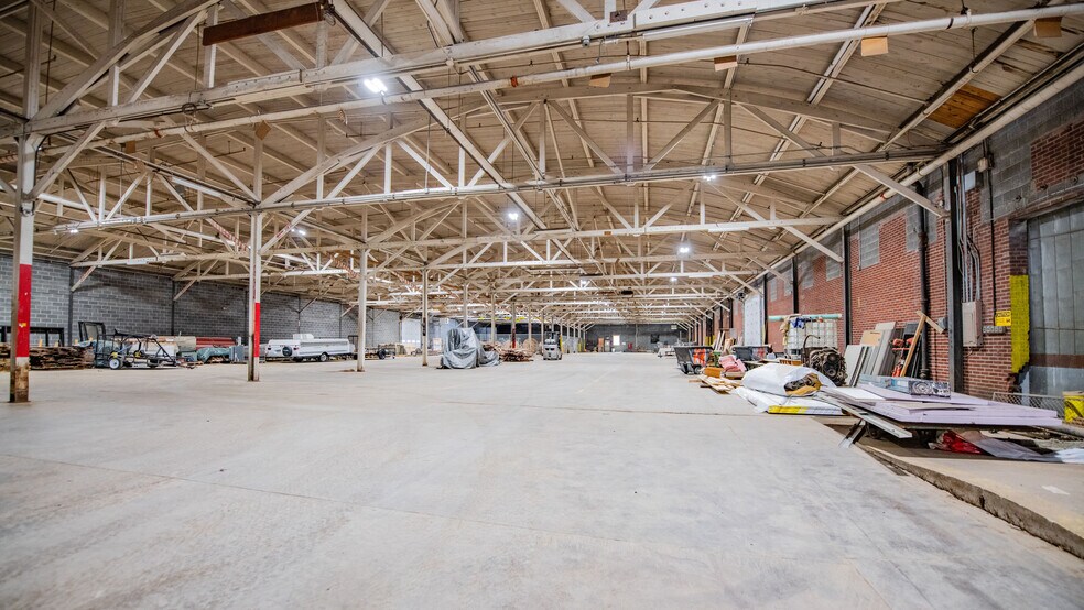 More Photos Of 1000 Commerce Park Dr, Williamsport Warehouse For Lease
