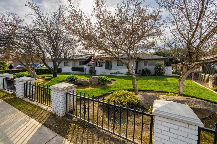 More Photos Of 1415 W Scott Ave, Fresno Assisted Living For Sale