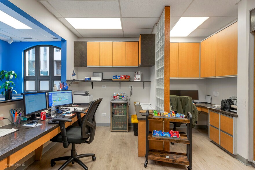 More Photos Of 720 Lake St, Oak Park Medical For Sale