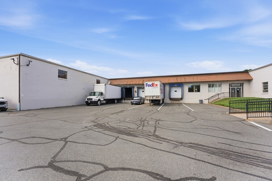 More Photos Of 333 Park St, West Springfield Manufacturing For Lease