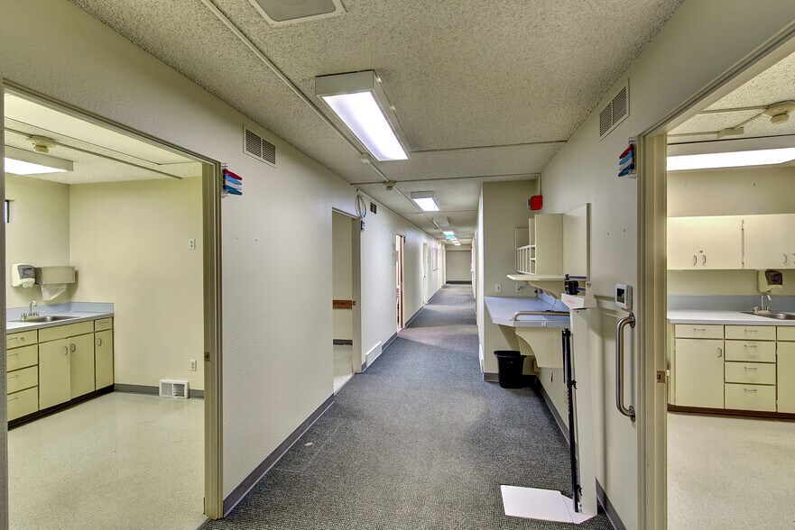 More Photos Of 18208 66th Ave NE, Kenmore Medical For Lease