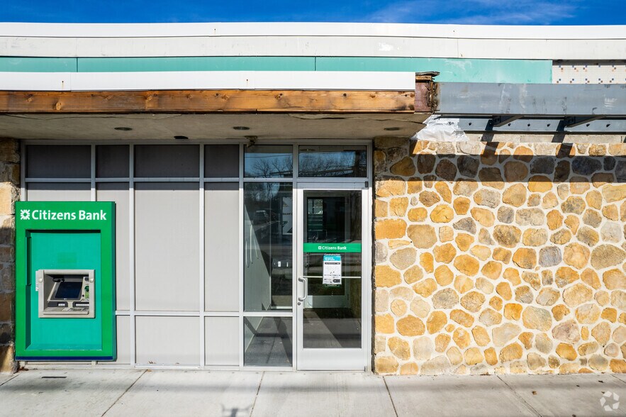 More Photos Of 200 W Ridge Pike, Conshohocken Unknown For Lease