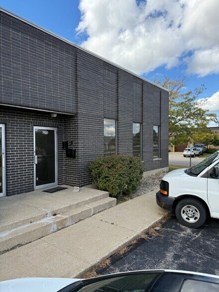 Primary Photo Of 700-750 Bonnie Ln, Elk Grove Village Industrial For Sale