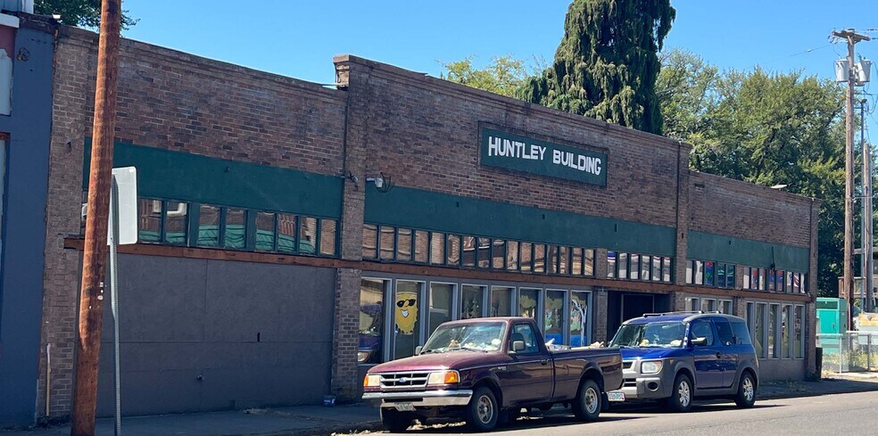 Primary Photo Of 124 E Main St, Sheridan Storefront For Sale