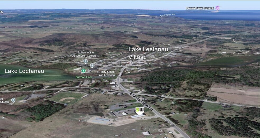 More Photos Of 7334 E Duck Lake Rd, Lake Leelanau Showroom For Sale