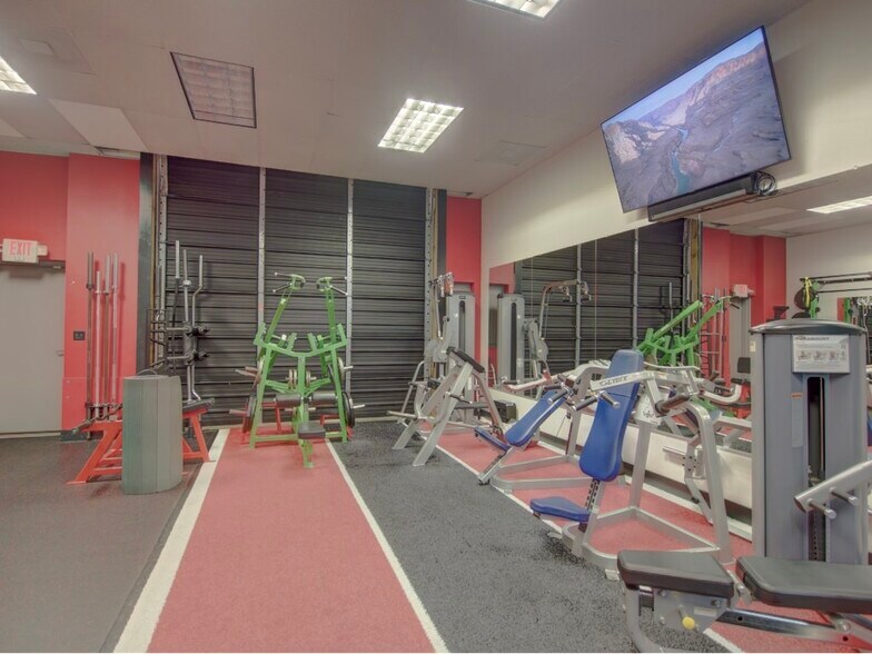 More Photos Of 1000 Van Buren Ave, Indian Trail Flex For Lease