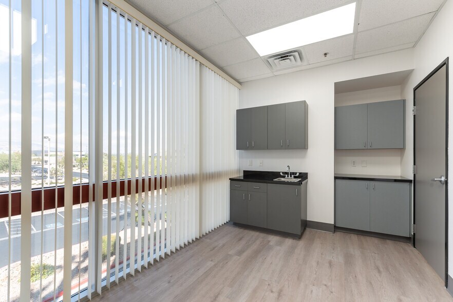 More Photos Of 2650 N Tenaya Way, Las Vegas Medical For Lease