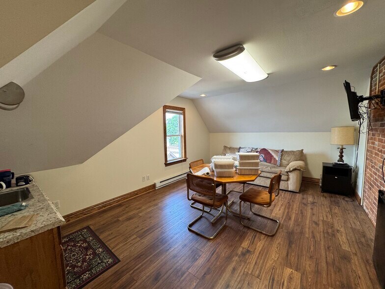 More Photos Of 438 Depot St, Latrobe Office For Lease