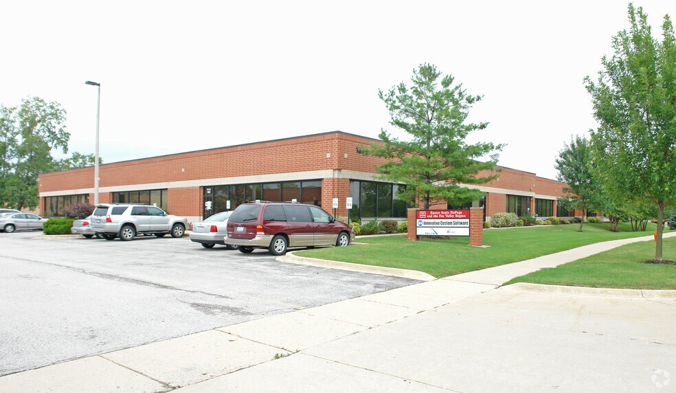 More Photos Of 1255 Bond St, Naperville Unknown For Lease