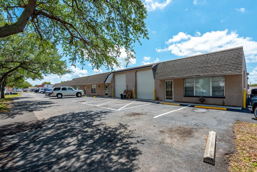 More Photos Of 1013-1017 SE 12th Ave, Cape Coral Industrial For Lease