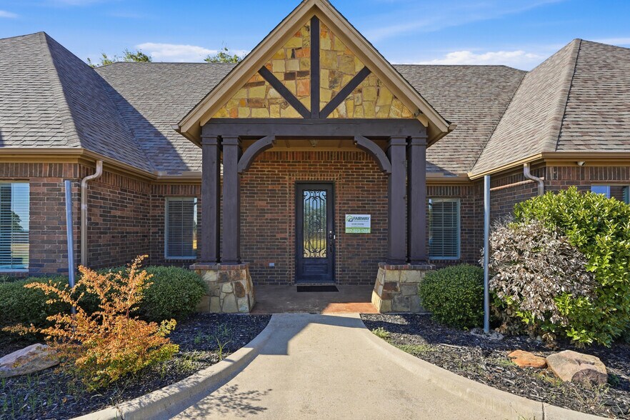 More Photos Of 10340 Alta Vista Dr, Fort Worth Office For Lease