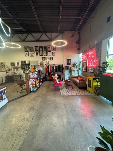 More Photos Of 1380 River Bend Dr, Dallas Loft Creative Space For Sale