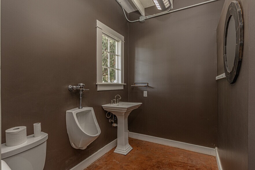 More Photos Of 3435 SH 276, Rockwall Office For Sale
