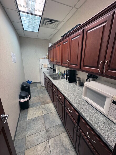 More Photos Of 2781 Pilot Knob Rd, Eagan Medical For Sale