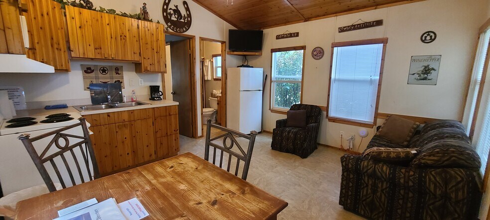 More Photos Of 180 Private Road 1735, Chico Marina For Sale