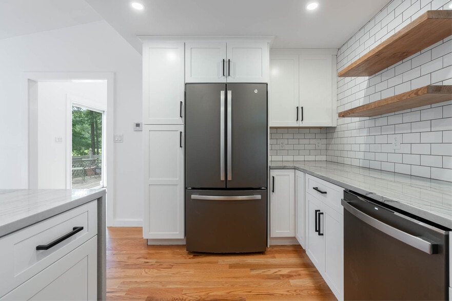 More Photos Of 228 Pattonwood Dr, Southington Multifamily For Sale