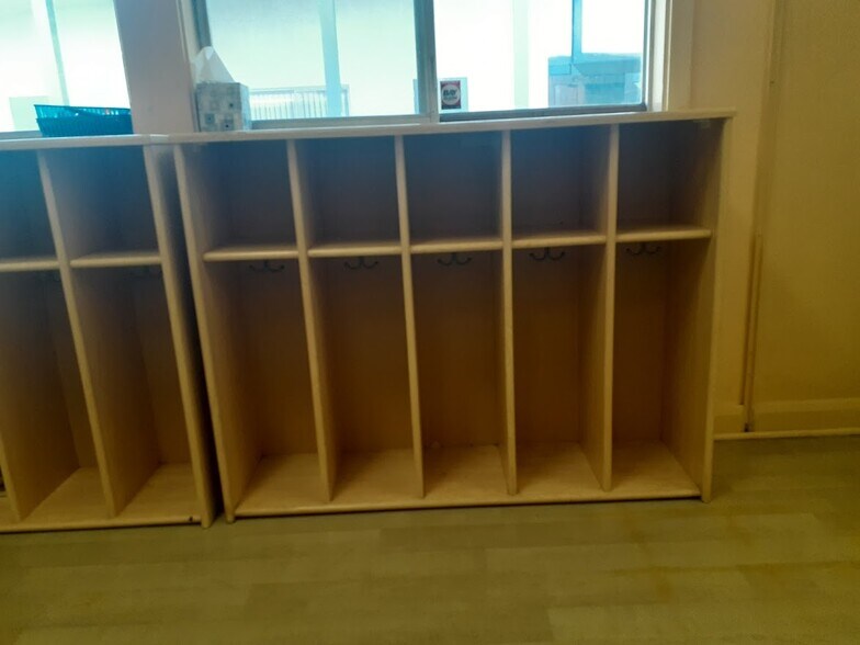 More Photos Of 5840 La Tijera Blvd, Los Angeles Schools For Lease