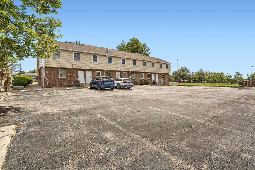 More Photos Of 7907 Zenobia St, Westminster Office For Sale