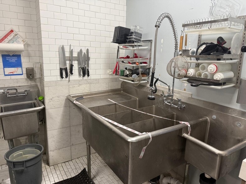 More Photos Of 344-346 Central Ave, Lawrence Restaurant For Lease