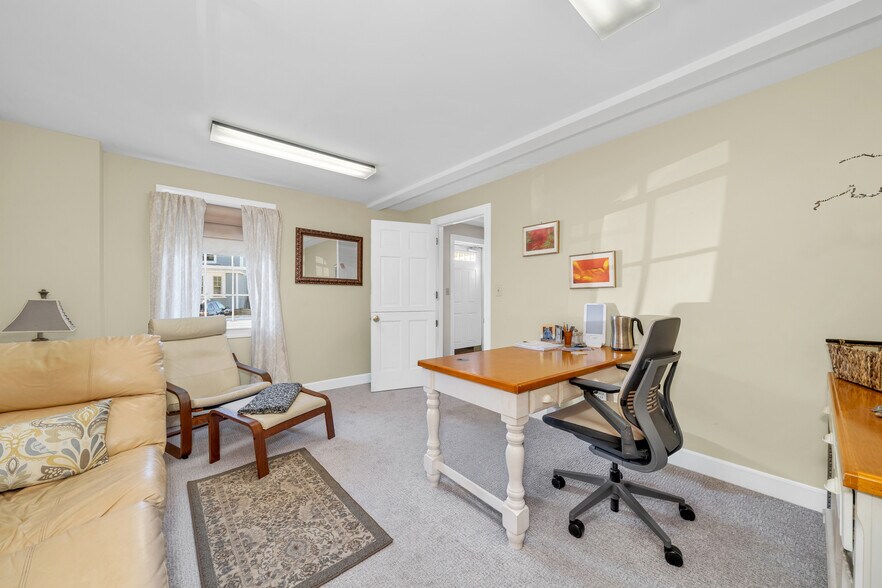 More Photos Of 58 Main St, Topsfield Office For Sale