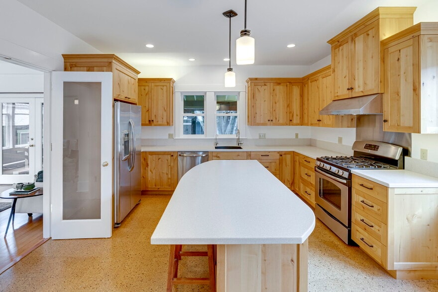 More Photos Of 1825 SE 7th Ave, Portland Loft Creative Space For Sale